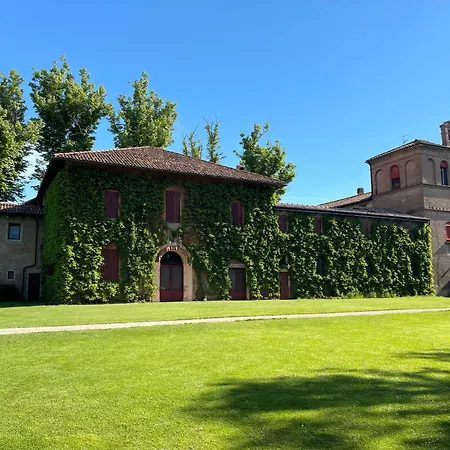 米内利广场酒店 * Sala Bolognese