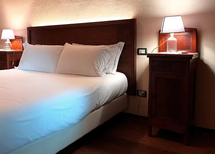 米内利广场酒店 * Sala Bolognese